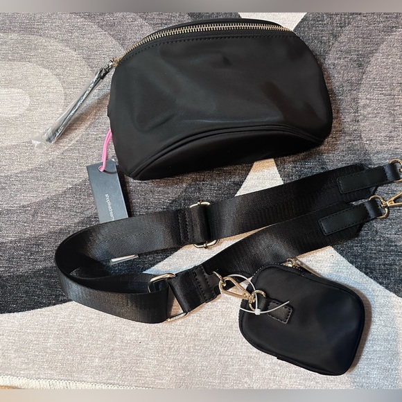 Like Dreams Small Crossbody Bum Bag Lightweight | NWT  (Black) 🖤 - Picture 11 of 12